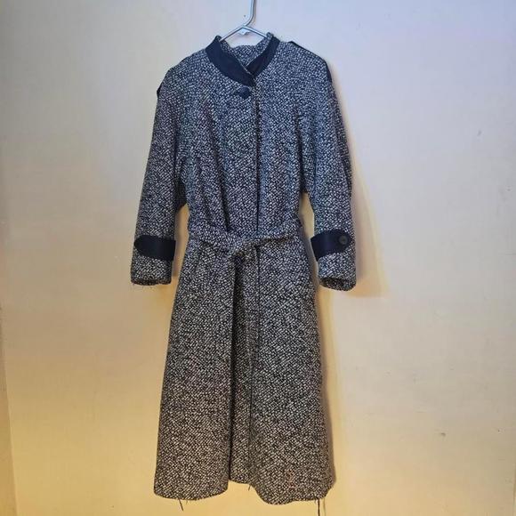 coats - Picture 1 of 5